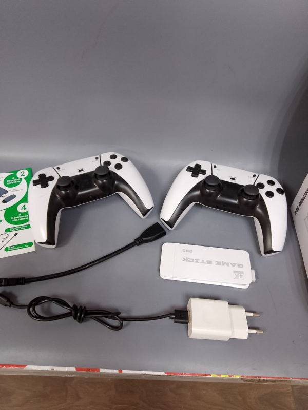 Игровая приставка  2.4G WIRELESS