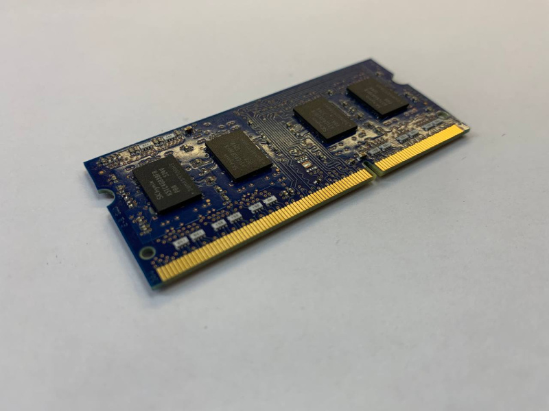 Оперативная память SKhynix HMT451S6BFR8A-PB 4GB