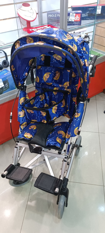 Кресло-коляска для инвалидов детская  H 031