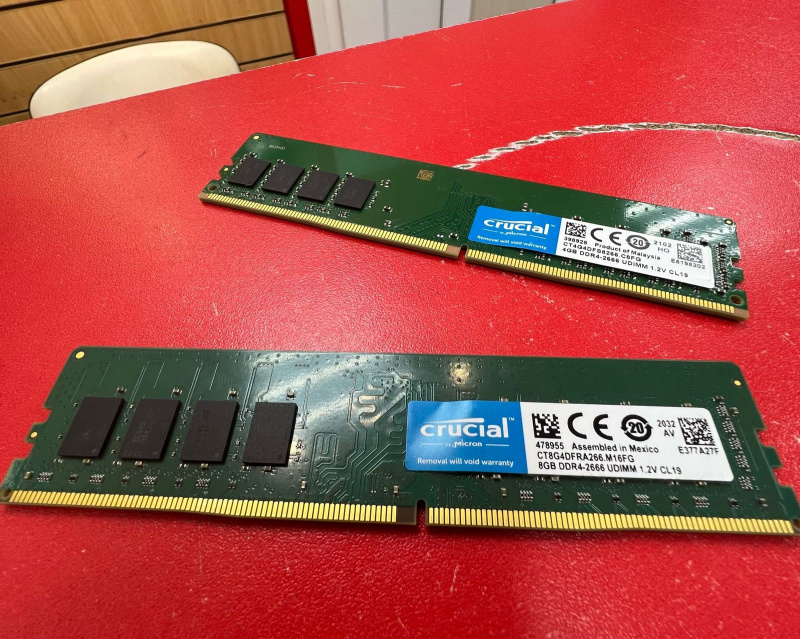 Оперативка Crucial CT8G4DFRA266