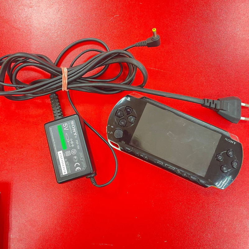 Игровая приставка Игровая приставка  Sony Ericsson PSP E1008 Sony Ericsson PSP E1008