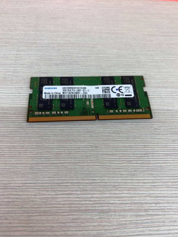 Оперативная память - Samsung DDR4 16 gb